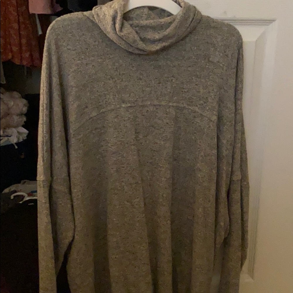 Arie sweater